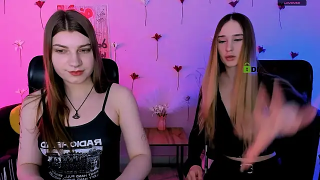 Snapshot of pure_radiance1 chatting on 02.19.26 pure radiance1 online show from 02.19.26