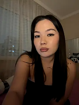 Snapshot of makota_rey chatting on 11.10.25 makota rey online show from 11.10.25