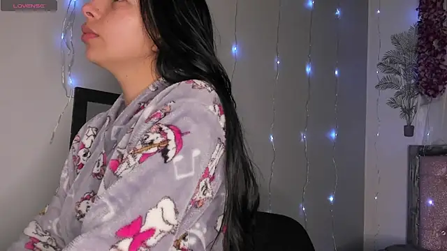 Snapshot of keyla_meow chatting on 03.21.25 keyla meow online show from 03.21.25