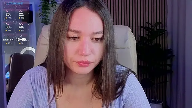 Snapshot of margeriTirell chatting on 10.14.25 margeriTirell online show from 10.14.25