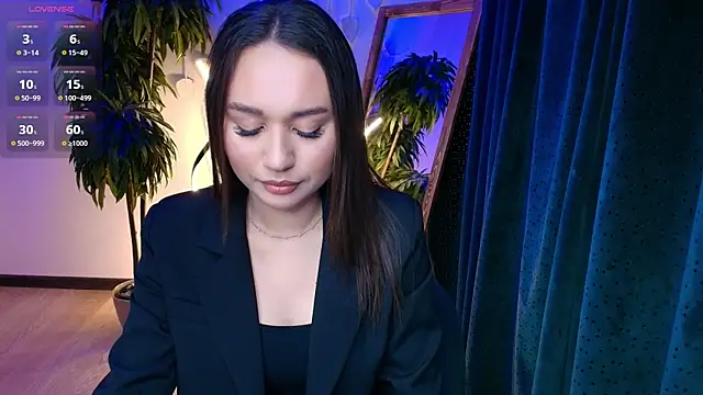 Snapshot of margeriTirell chatting on 04.17.26 margeriTirell online show from 04.17.26