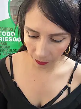 Snapshot of Alysson-- chatting on 02.10.26 Alysson-- online show from 02.10.26