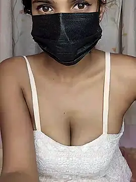 Snapshot of Indian_lovly chatting on 02.14.25 Indian lovly online show from 02.14.25