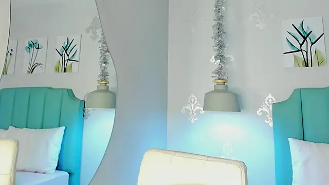 Snapshot of Khenta_Michells chatting on 03.10.25 Khenta Michells online show from 03.10.25