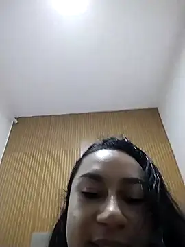 yummi  priv online show from 04.30.26