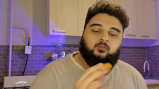 Snapshot of teddy_alan chatting on 01.13.25 teddy alan online show from 01.13.25