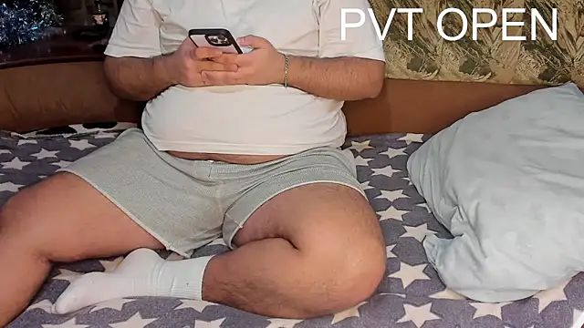 Snapshot of teddy_alan chatting on 02.24.25 teddy alan online show from 02.24.25