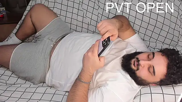 Snapshot of teddy_alan chatting on 03.06.25 teddy alan online show from 03.06.25