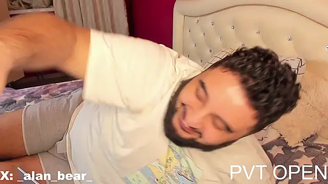 Snapshot of teddy_alan chatting on 03.20.25 teddy alan online show from 03.20.25