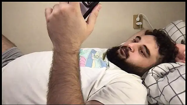 Snapshot of teddy_alan chatting on 10.06.25 teddy alan online show from 10.06.25