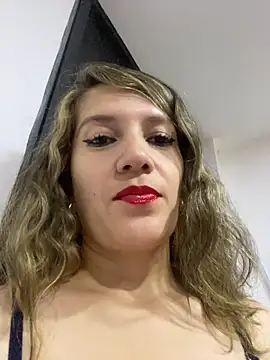 gwen ashly online show from 04.21.26