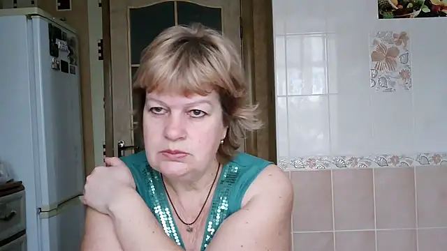 Snapshot of Ettie_Tonia chatting on 01.13.25 Ettie Tonia online show from 01.13.25