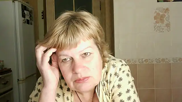 Snapshot of Ettie_Tonia chatting on 01.17.25 Ettie Tonia online show from 01.17.25