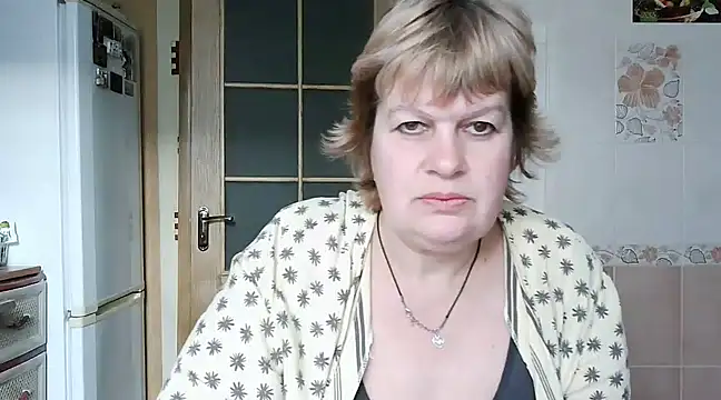 Snapshot of Ettie_Tonia chatting on 02.13.25 Ettie Tonia online show from 02.13.25