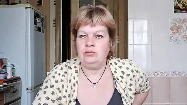 Snapshot of Ettie_Tonia chatting on 03.11.25 Ettie Tonia online show from 03.11.25