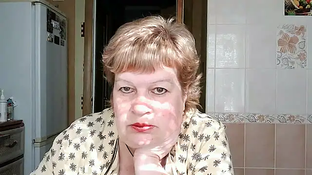 Snapshot of Ettie_Tonia chatting on 03.12.25 Ettie Tonia online show from 03.12.25