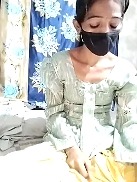 Snapshot of Cute-Ridhima chatting on 02.28.25 Cute-Ridhima online show from 02.28.25