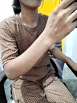 Snapshot of Cute-Ridhima chatting on 09.24.25 Cute-Ridhima online show from 09.24.25