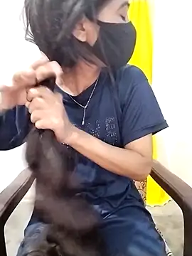 Snapshot of Cute-Ridhima chatting on 10.02.25 Cute-Ridhima online show from 10.02.25