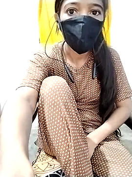 Snapshot of Cute-Ridhima chatting on 10.07.25 Cute-Ridhima online show from 10.07.25