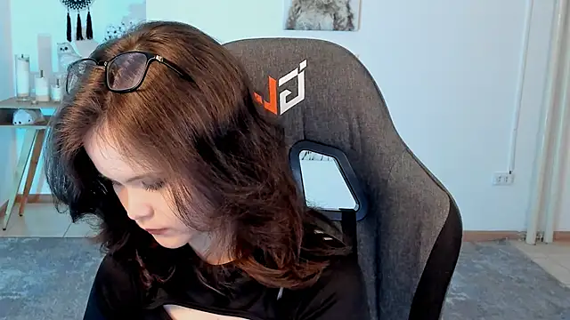 Elainebeness online show from 01.31.25