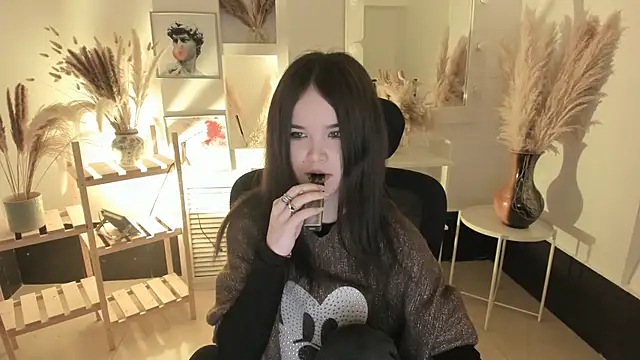 Elainebeness online show from 11.07.25