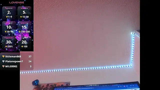 Snapshot of lorenitha_20 chatting on 11.16.25 lorenitha 20 online show from 11.16.25