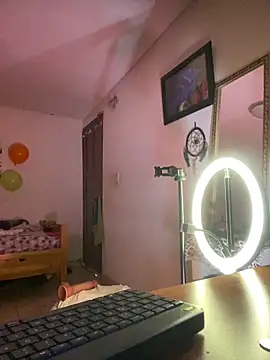 Miss oliviaa online show from 04.27.26