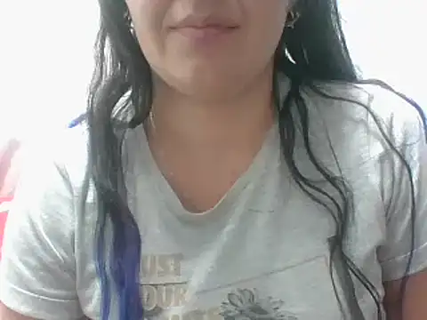 Snapshot of _karlie_kloss_ chatting on 01.10.25 karlie kloss online show from 01.10.25