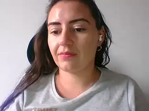 Snapshot of _karlie_kloss_ chatting on 01.20.25 karlie kloss online show from 01.20.25