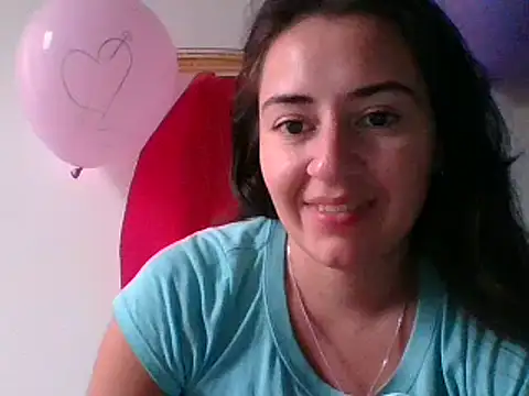 Snapshot of _karlie_kloss_ chatting on 02.17.25 karlie kloss online show from 02.17.25