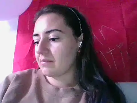 Snapshot of _karlie_kloss_ chatting on 02.21.25 karlie kloss online show from 02.21.25