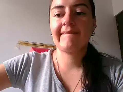 Snapshot of _karlie_kloss_ chatting on 10.08.25 karlie kloss online show from 10.08.25