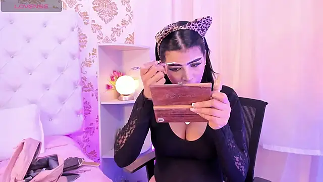 emaa lambert online show from 02.10.26