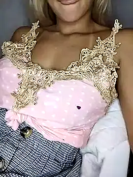 fofinhaa12 online show from 03.14.25