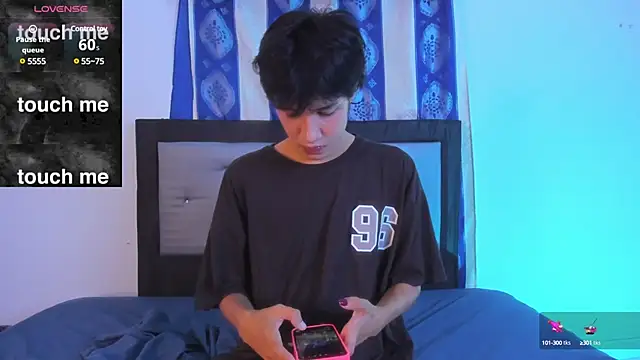 Snapshot of Johhan__Lee chatting on 12.15.24 Johhan Lee online show from 12.15.24