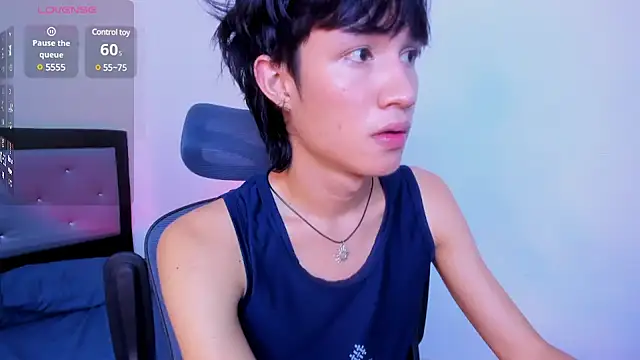 Snapshot of Johhan__Lee chatting on 02.12.25 Johhan Lee online show from 02.12.25