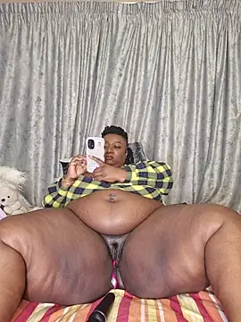 Snapshot of ThickianaRider chatting on 11.15.25 ThickianaRider online show from 11.15.25