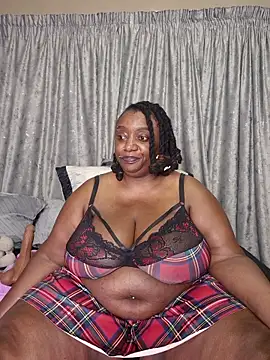 Snapshot of ThickianaRider chatting on 02.13.26 ThickianaRider online show from 02.13.26