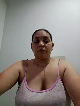 MirandaSoto online show from 04.28.26