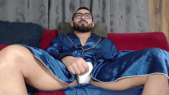 Snapshot of Ryan-theman chatting on 02.11.26 Ryan-theman online show from 02.11.26