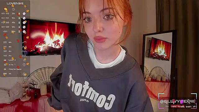 Snapshot of ellyford chatting on 03.19.25 ellyford online show from 03.19.25