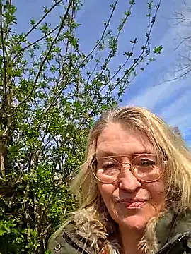 lisalustjouw online show from 04.08.26