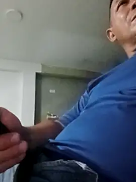 Snapshot of luchoarr chatting on 12.02.25 luchoarr online show from 12.02.25