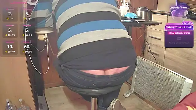 Snapshot of misteryman1956 chatting on 03.11.25 misteryman1956 online show from 03.11.25