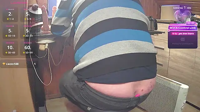 Snapshot of misteryman1956 chatting on 03.19.25 misteryman1956 online show from 03.19.25