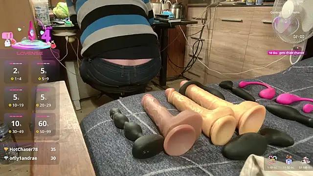 Snapshot of misteryman1956 chatting on 09.25.25 misteryman1956 online show from 09.25.25