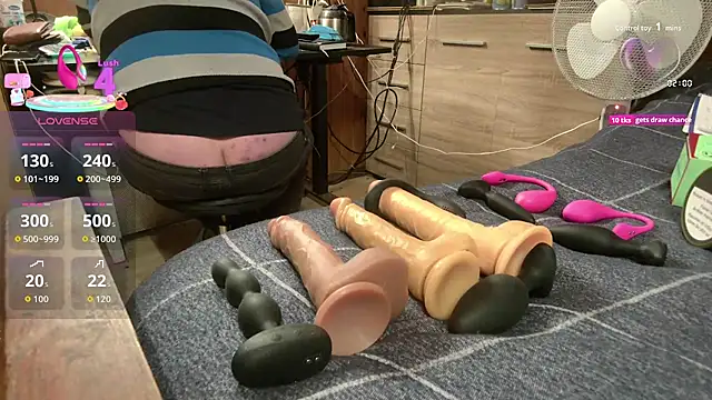 Snapshot of misteryman1956 chatting on 09.27.25 misteryman1956 online show from 09.27.25