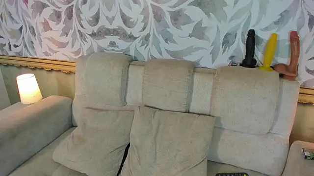 Snapshot of sheyla_sweet18 chatting on 12.13.24 sheyla sweet18 online show from 12.13.24