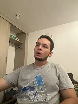 Snapshot of LabronsAd chatting on 12.10.24 LabronsAd online show from 12.10.24